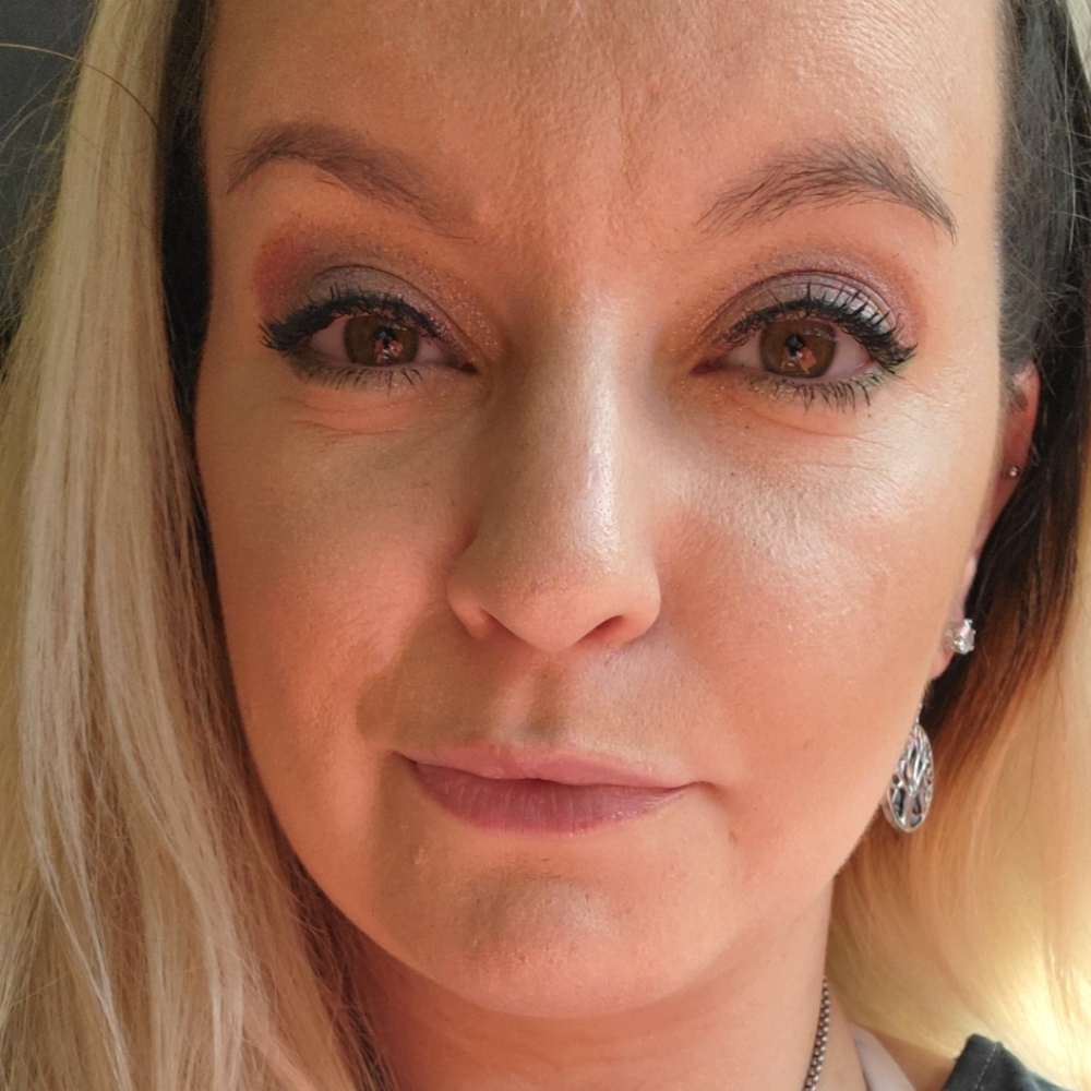 Meet your Posher, Holly